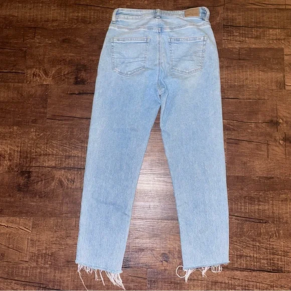 American Eagle Outfitters Sky Blue Strigid Mom Ankle Jeans - Picture 2 of 5